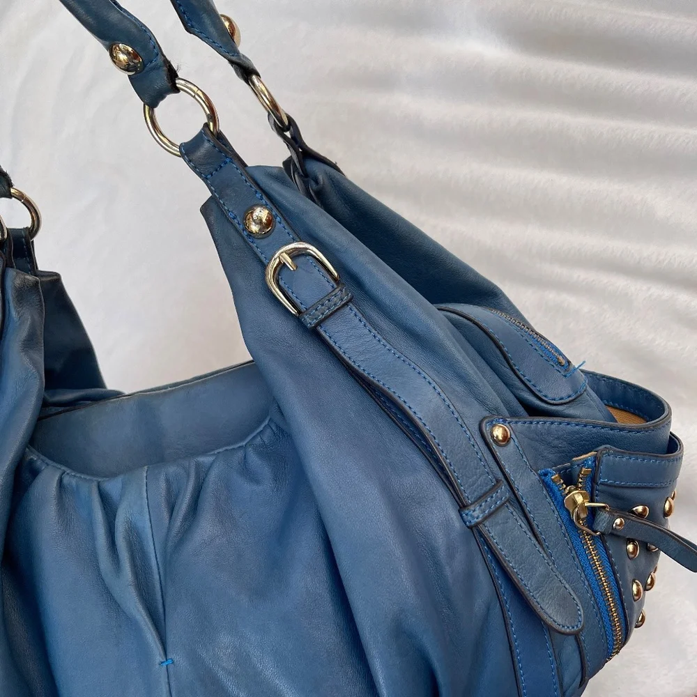 Auc Hype Studs Hobo soft Leather Shoulder Bag